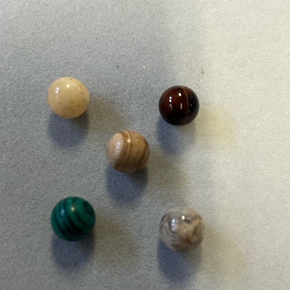 SET OF 5 SEMI PRECIOUS ROUND 10MM STONES/MARBLES - Picture 3 of 3